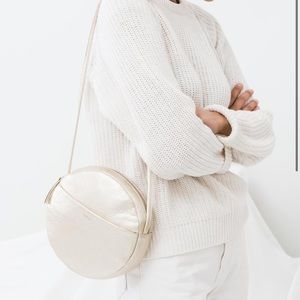 Baggu - soft circle purse - color: platinum